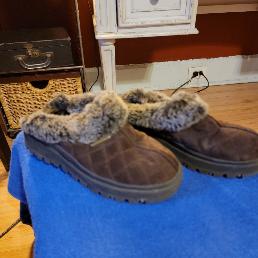 Skechers